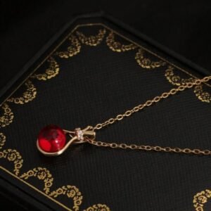 Halsband med röd agat
